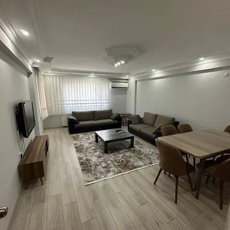 Kusadasi'nda Sahile 200 Metre *