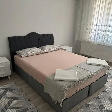 Kusadasi'nda Sahile 200 Metre