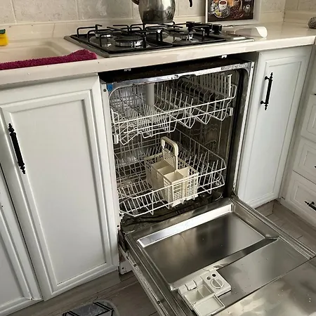 Apartament Kusadasi'nda Sahile 200 Metre Kusadası