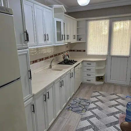 Kusadasi'nda Sahile 200 Metre * Kusadası